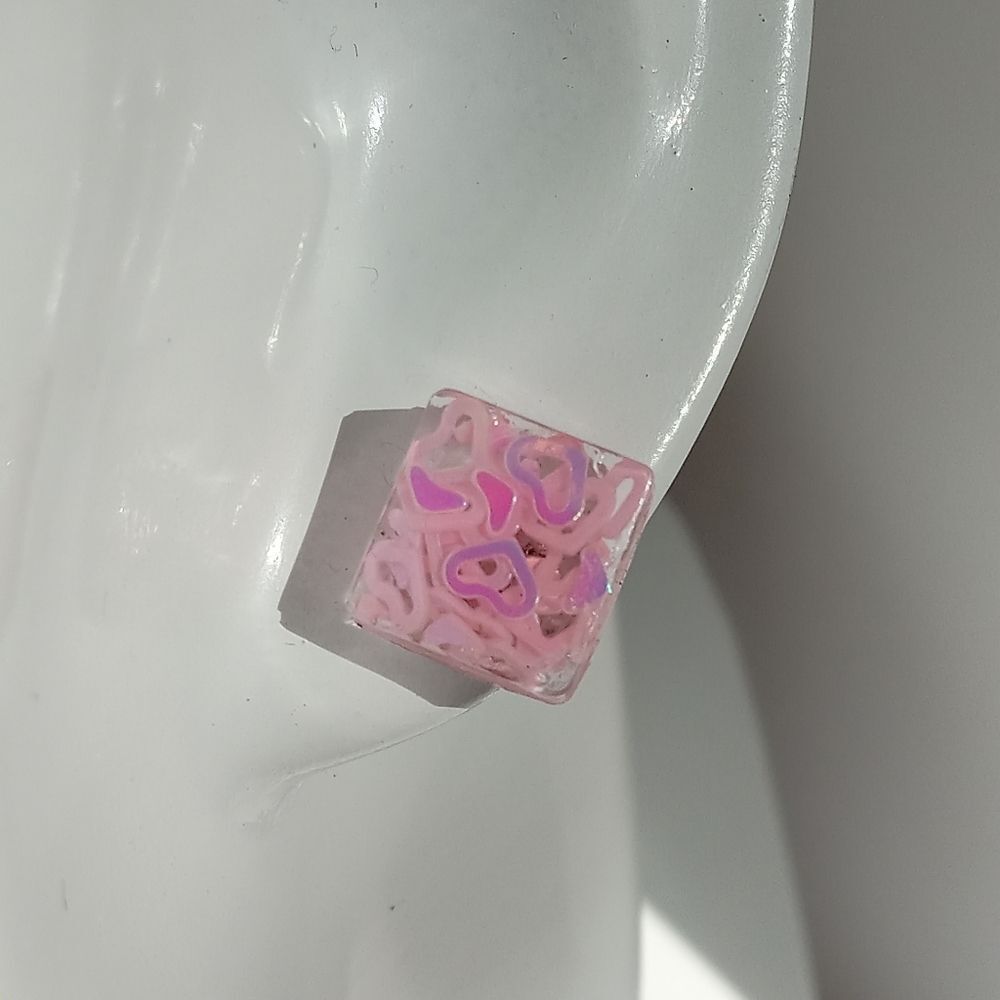 5/$25 CLEARANCE Pink hearts resin square stud earrings - Picture 2 of 3